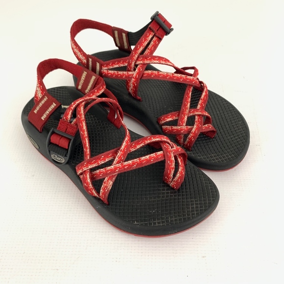 chaco strappy sandals